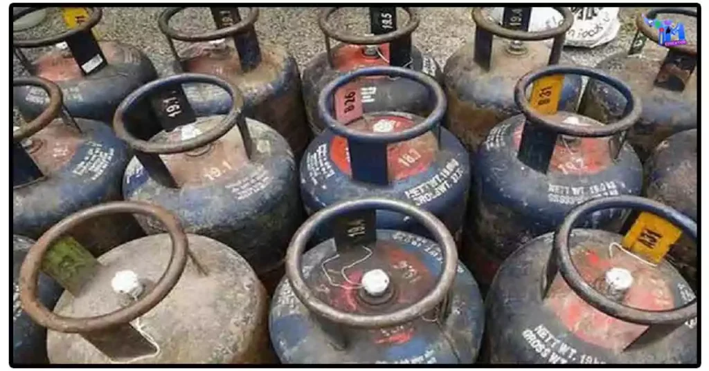 19 கிலோ எடையுள்ள வணிக பயன்பாட்டிற்கான சிலிண்டர் விலை 57 ரூபாய் குறைவு