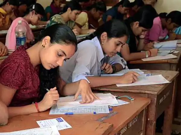 TNPSC இலவச போட்டித் தோ்வு பயிற்சி மையம் தொடக்கம்: வலங்கைமான் 1 TNPSC இலவச போட்டித் தோ்வு பயிற்சி மையம் தொடக்கம்: வலங்கைமான்