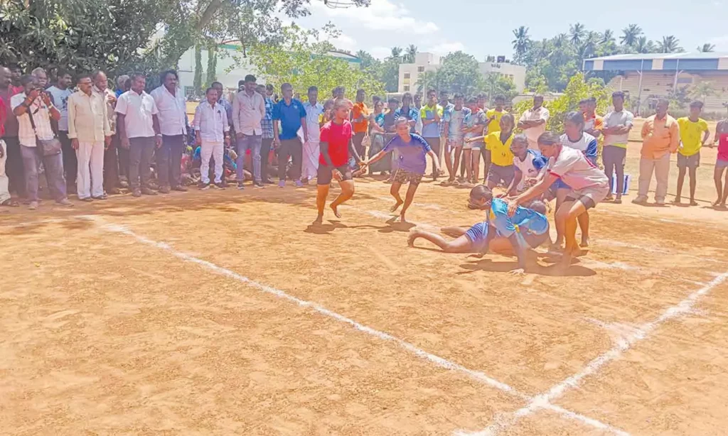பெண்களுக்கு இலவச கபடி பயிற்சி முகாம் 1 பெண்களுக்கு இலவச கபடி பயிற்சி முகாம்