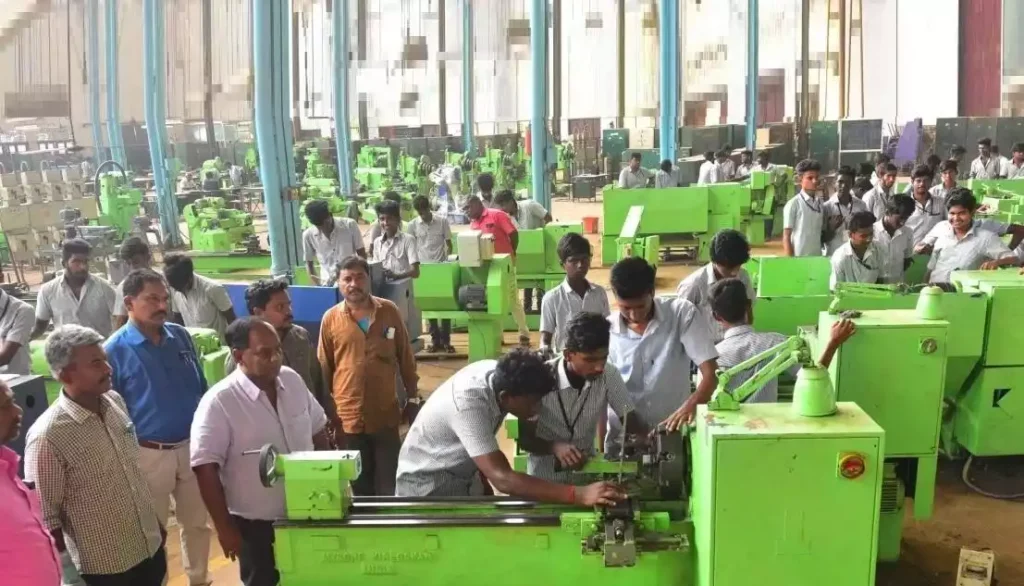 தொழிற்பயிற்சி நிலையங்களில் (ITI) இன்று முதல் ஜூலை 15 வரை பயிற்சியாளர்கள் நேரடி சேர்க்கை 1 தொழிற்பயிற்சி நிலையங்களில் (ITI) இன்று முதல் ஜூலை 15 வரை பயிற்சியாளர்கள் நேரடி சேர்க்கை