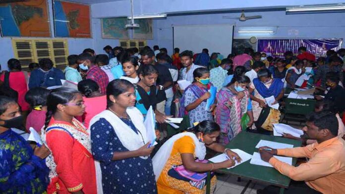 ✅ கரூர் மாவட்டம் – மெகா தனியார் வேலைவாய்ப்பு முகாம் ஜூலை 26, 2025! – நேரடி வாய்ப்பு 8ம் வகுப்பு முதல் பட்டதாரிகள் வரை! 🏢📌