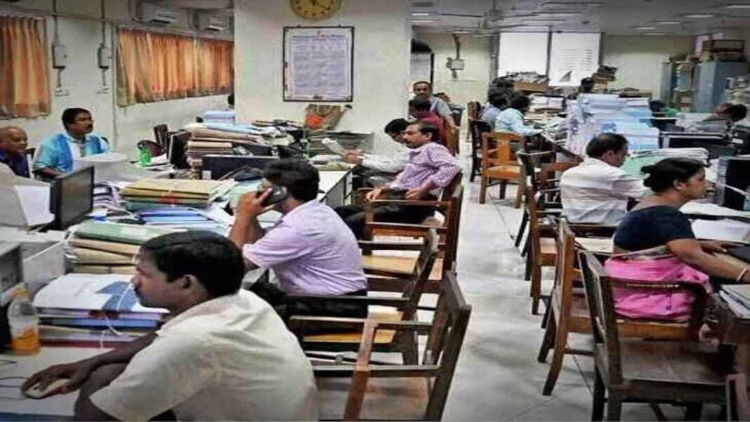 🏥 திண்டுக்கல் மாவட்ட நல்வாழ்வு சங்கம் வேலைவாய்ப்பு 2025 – Nurse, Medical Officer, Health Inspector உட்பட 102 காலியிடங்கள்! 🩺✨