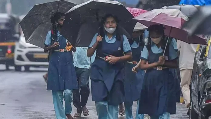 📢 நீலகிரி மாவட்டத்தில் இன்று பள்ளிகளுக்கு விடுமுறை - மாவட்ட நிர்வாக அறிவிப்பு 🌧️🏫